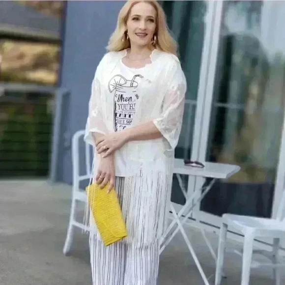 Cream Lace Kimono - Picture 2 of 12